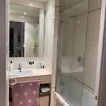 Amarres Con Piscina * L' Escala