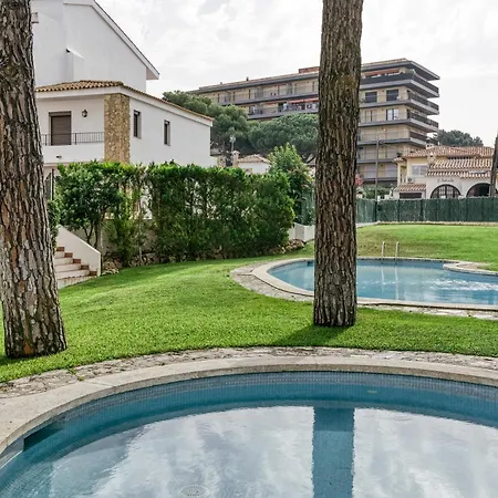 Hébergement de vacances Amarres Con Piscina