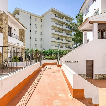 Amarres Con Piscina Сasa de vacaciones