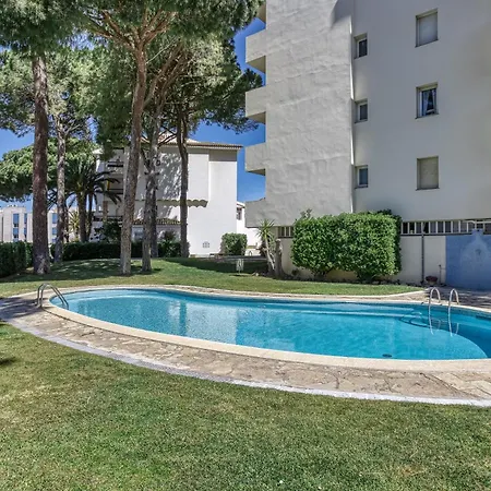 Amarres Con Piscina * L' Escala
