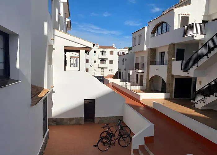 Amarres Con Piscina Hébergement de vacances L' Escala